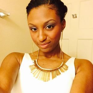 Meet your Posher, Nia